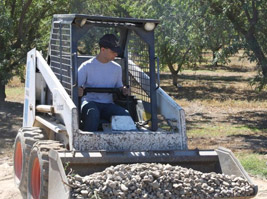 Saldana Trucking Service | Brownsville, Tx, Rio Grande Valley, Texas | Dump Truck, Backhoe Service, Dumping Services